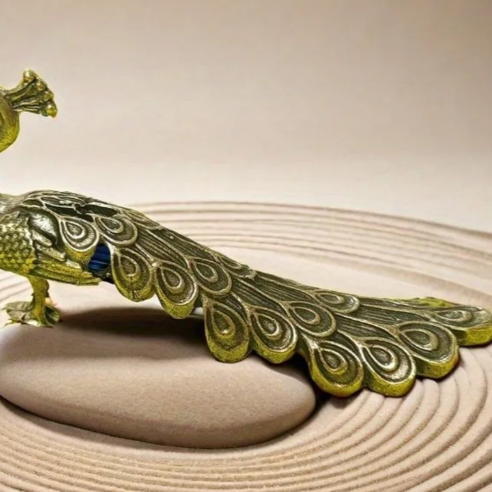 Peacock - Picture 2 of 4